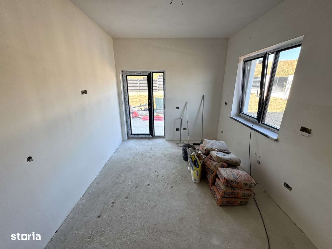 700 mp teren! 5 camere! CANALIZARE! 3 BAI! Vila Bucium-Barnova - Imagine principală: 5/10