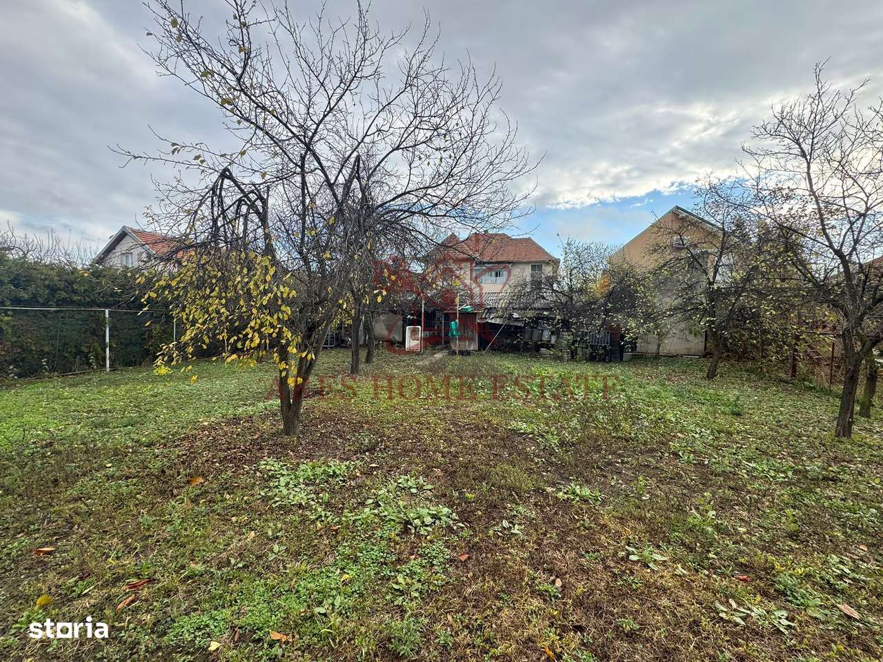 Investiție cu potențial: 2 apartamente + mansardă – Comison 0-12