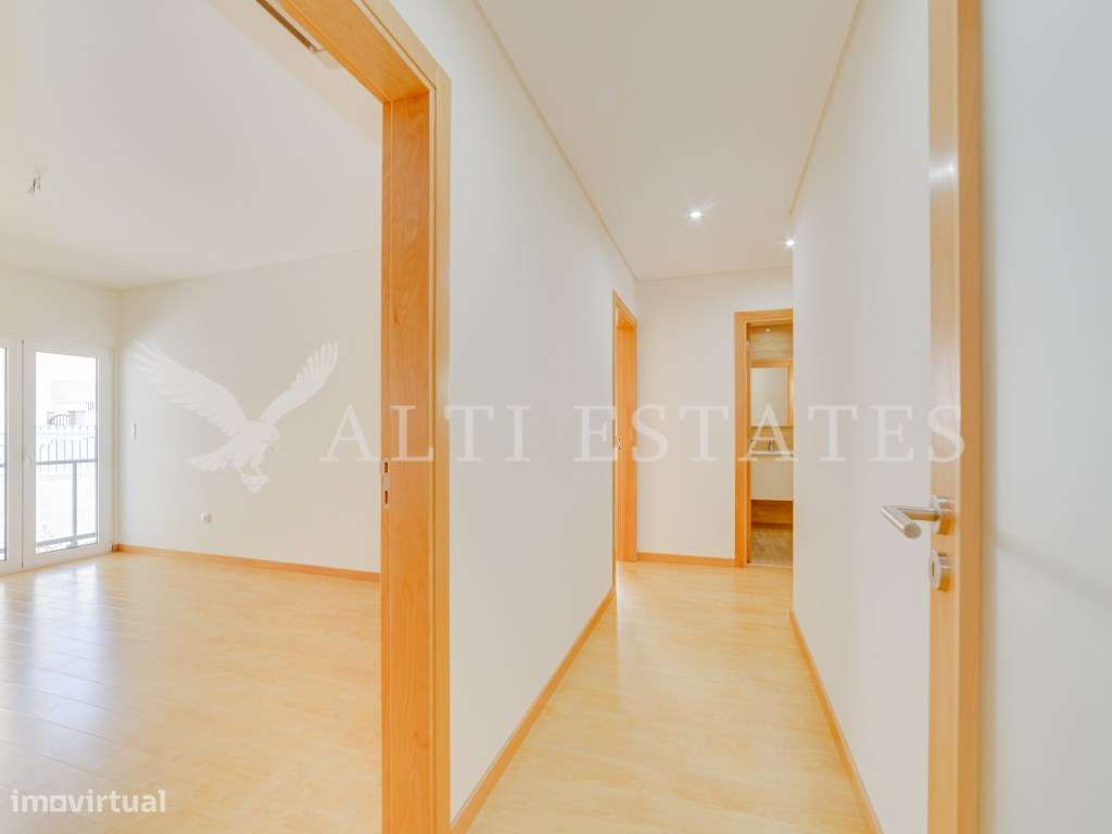 Apartamento Duplex T3 Virado a Sul com Vista Mar, Pronto a Estrear-10