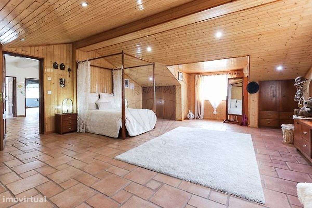 Moradia T4 para venda-9