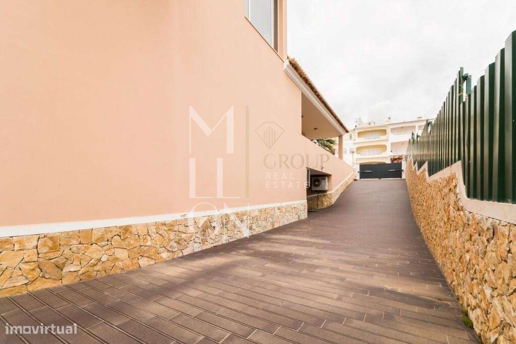 Fantástica Moradia T5 no Coração de Albufeira - Grande imagem: 5/38