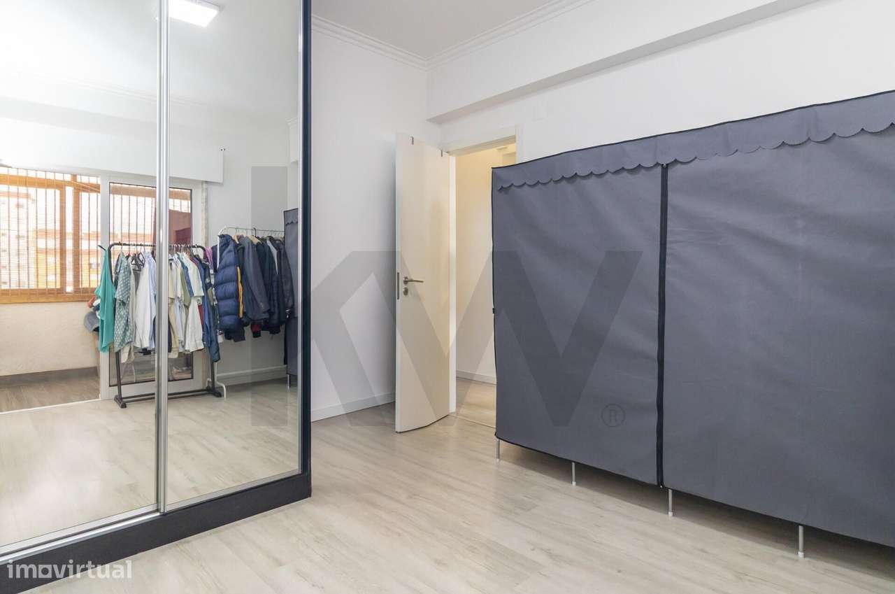 Apartamento T4 Duplex na Amora-20