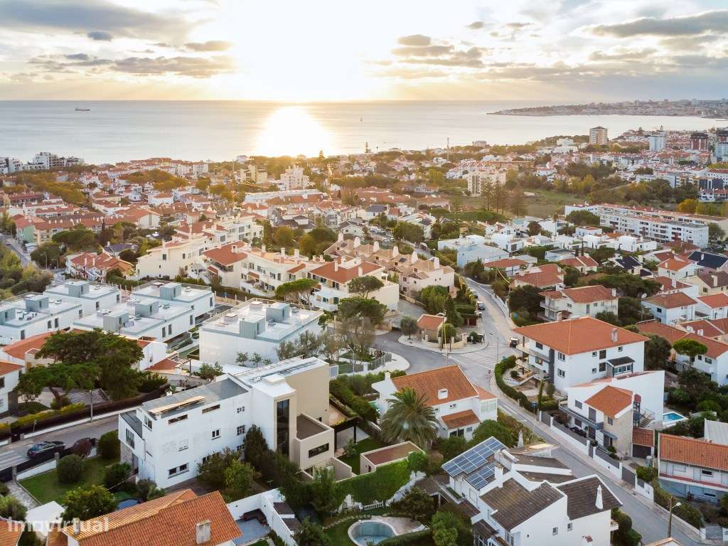 Moradia T5 com acabamentos de luxo e vista panorâmicas sobre a Baia...-34
