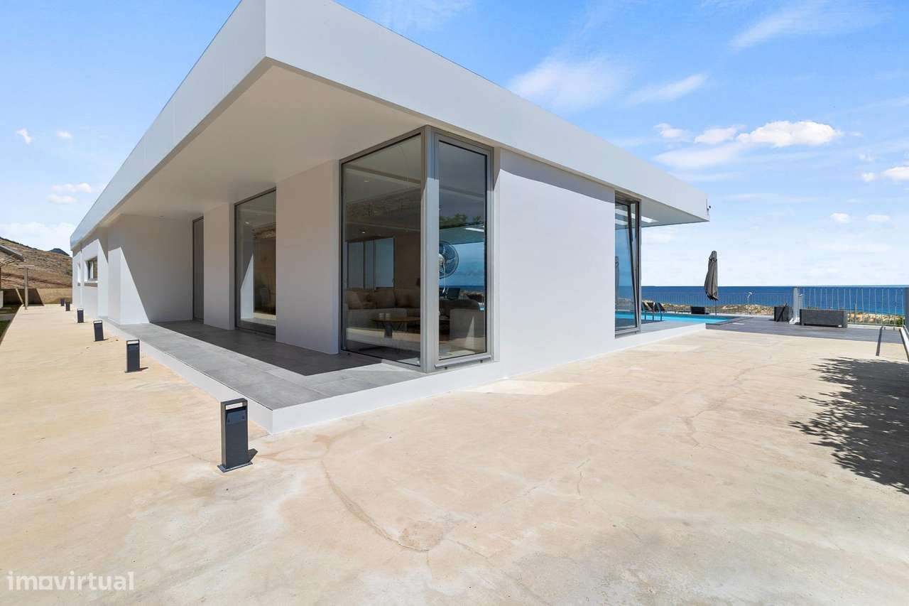 Moradia Minimalista com Piscina e Vista Mar na Ilha do Porto Santo - Grande imagem: 4/46