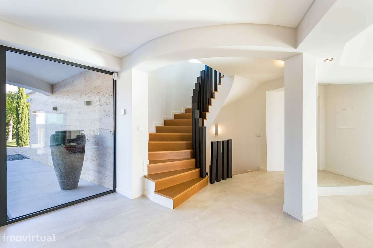 Quinta Moderna de Luxo com 4+1 Suítes, Anexo Independente e Jardim-28