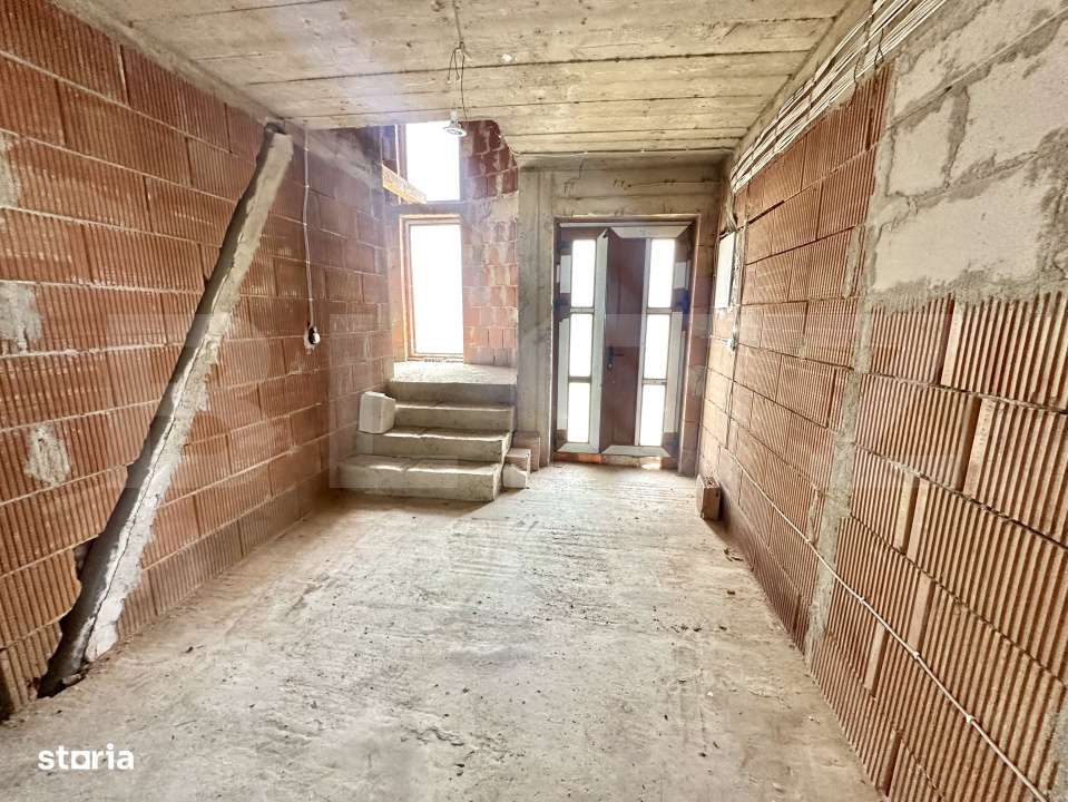 Casa spatioasa cu 5 camere,interior la rosu,423 mp teren,Micesti - Imagine principală: 4/11