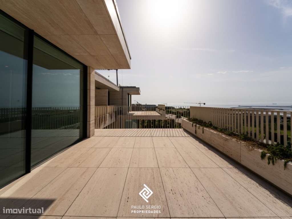 Moradia de Luxo T4 na Quinta Marques Gomes-18