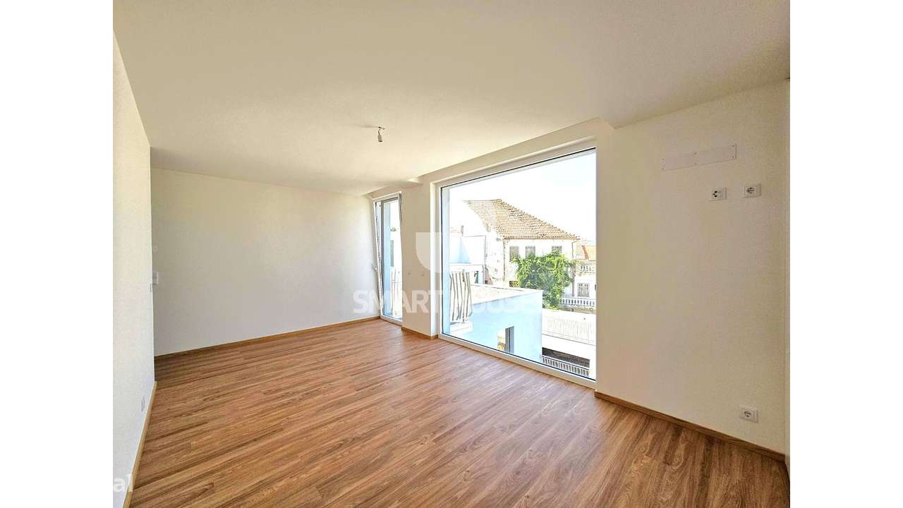 Moradia T3 c/ terraço centro São Romão-27