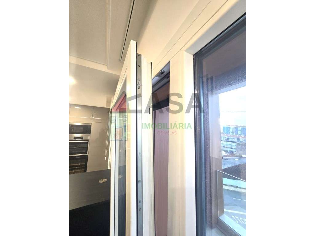 Empreendimento novo com piscina T2 e T3 disponíveis-13