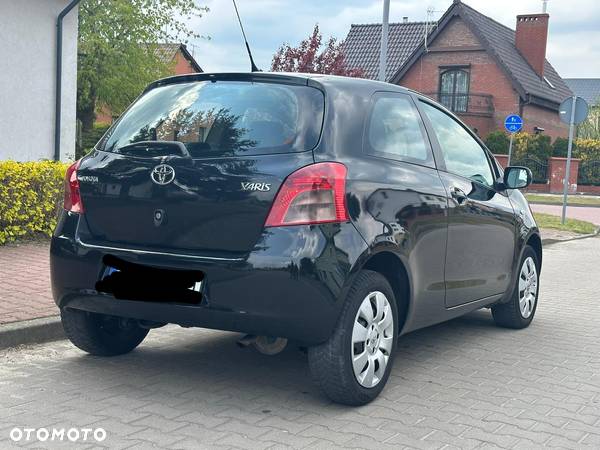 Toyota Yaris 1.0 Luna - 3