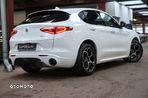 Alfa Romeo Stelvio 2.0 Turbo Veloce Q4 - 11