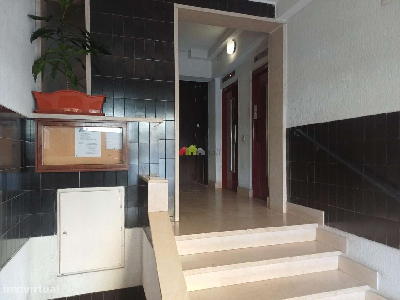 Apartamento T1 com varanda, excelente estado de conservação - Bonfim --1