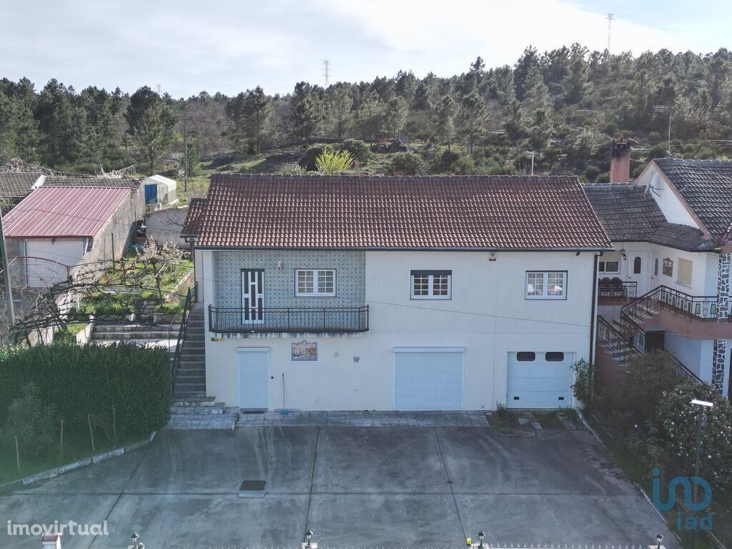 Casa T3 em Vila Real de 274,00 m2