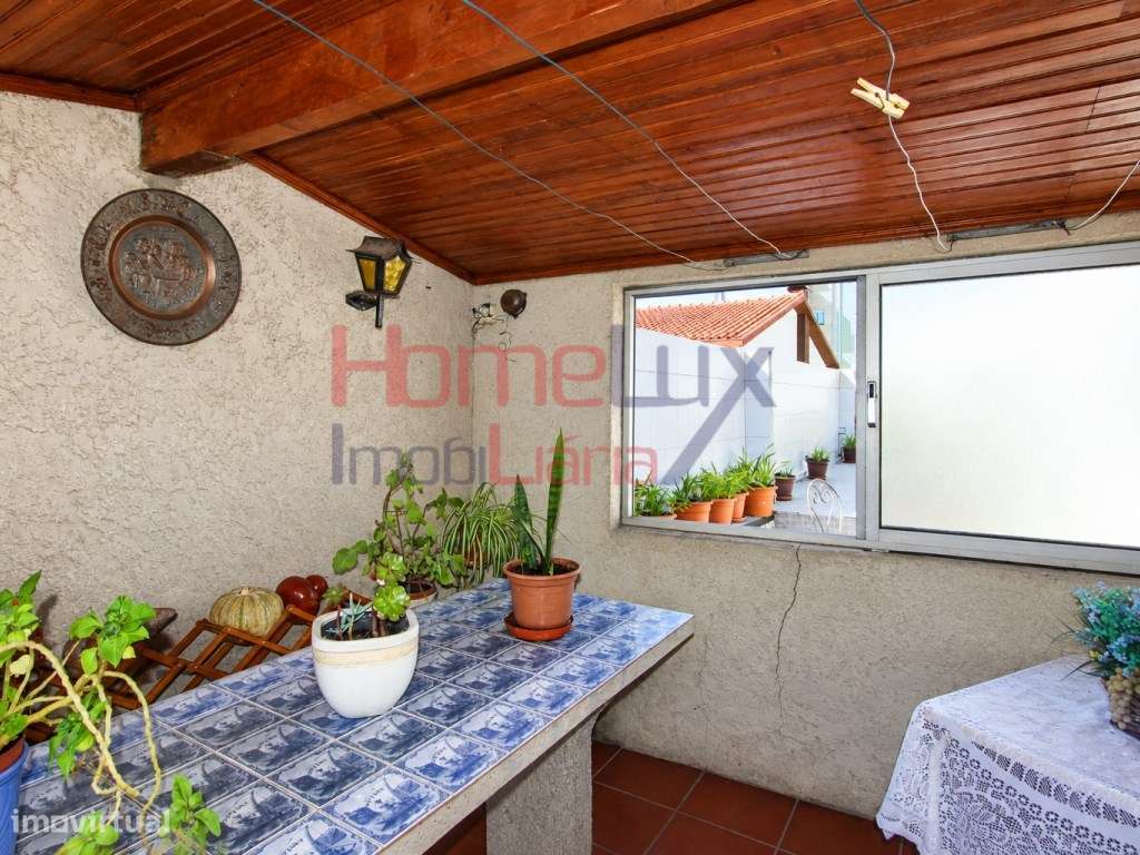 Moradia T4 em Fânzeres-37