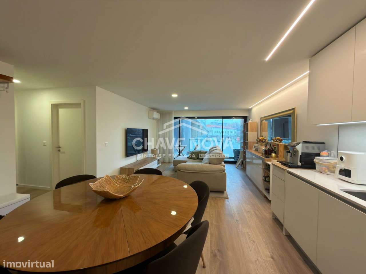 Apartamento T1+1 Santa Marinha de 2023 ao Arrábida Shopping VL8-23