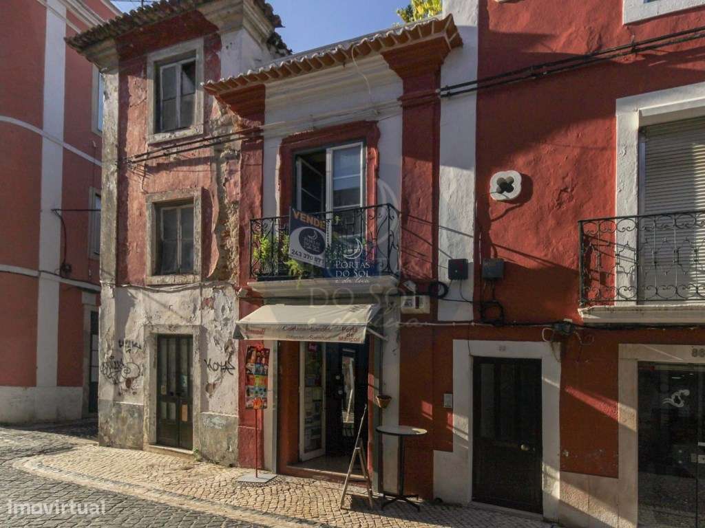 Prédio de 3 Pisos c/ Sótão e Terraço de Topo. - Grande imagem: 3/22