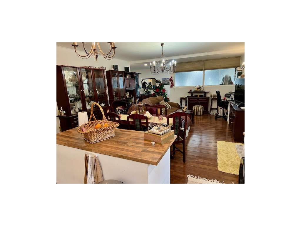 Moradia V5 Duplex em Famões-8