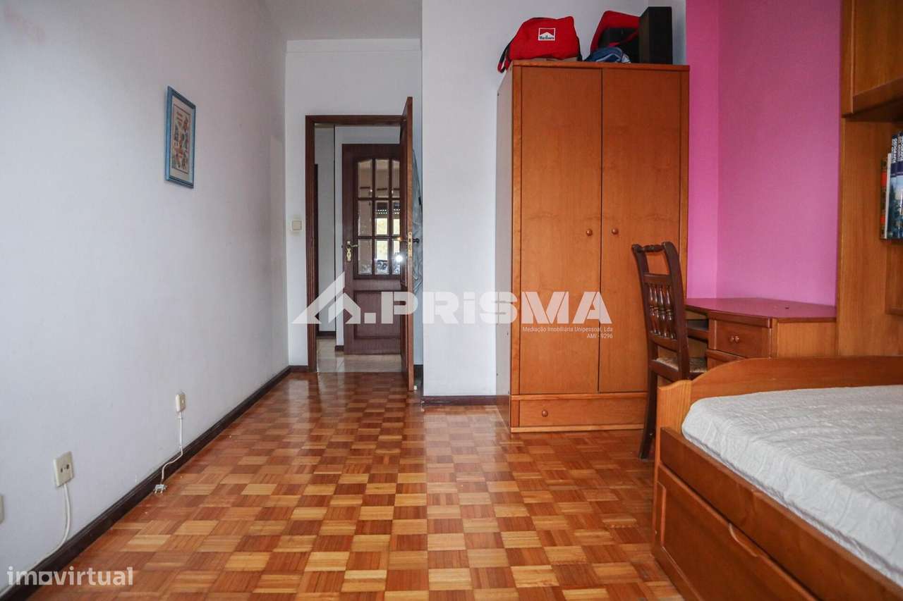 Apartamento T3 com garagem para venda em Castelo Branco-21