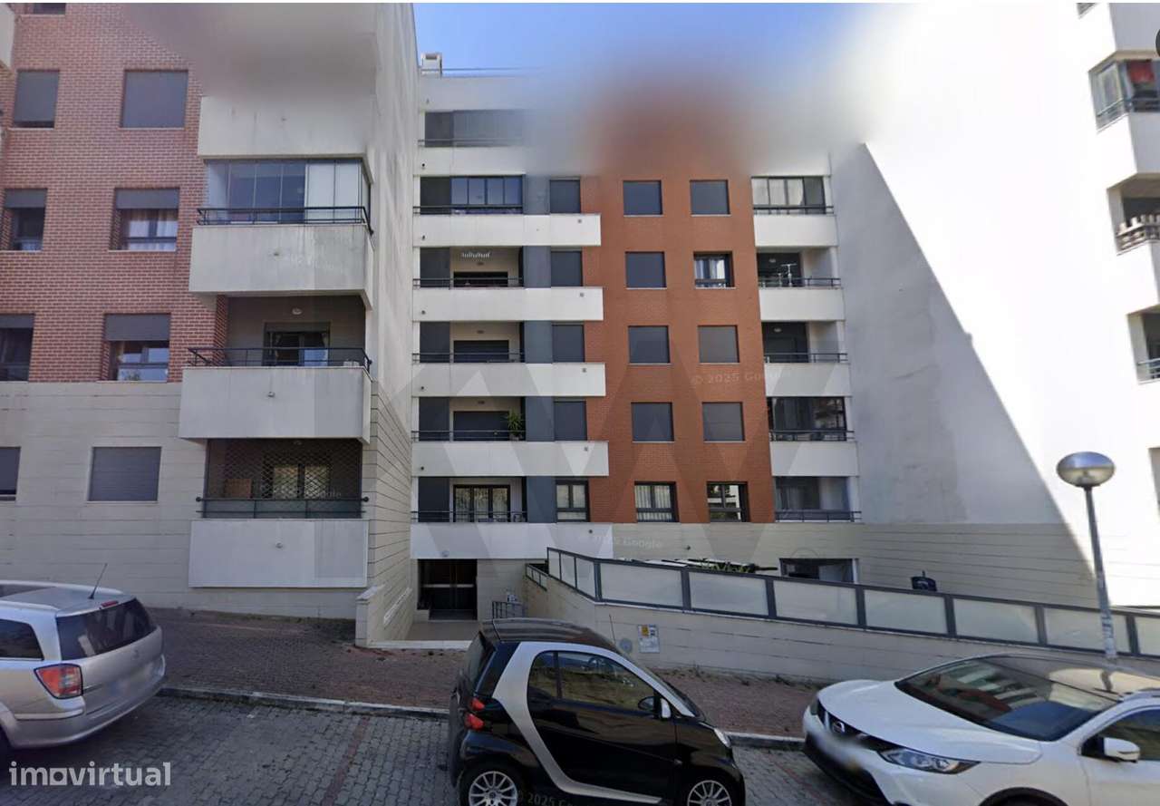 T2 Distinto com Varanda e Barbecue | Arroja/Codivel, Odivelas mobilado - Grande imagem: 2/15