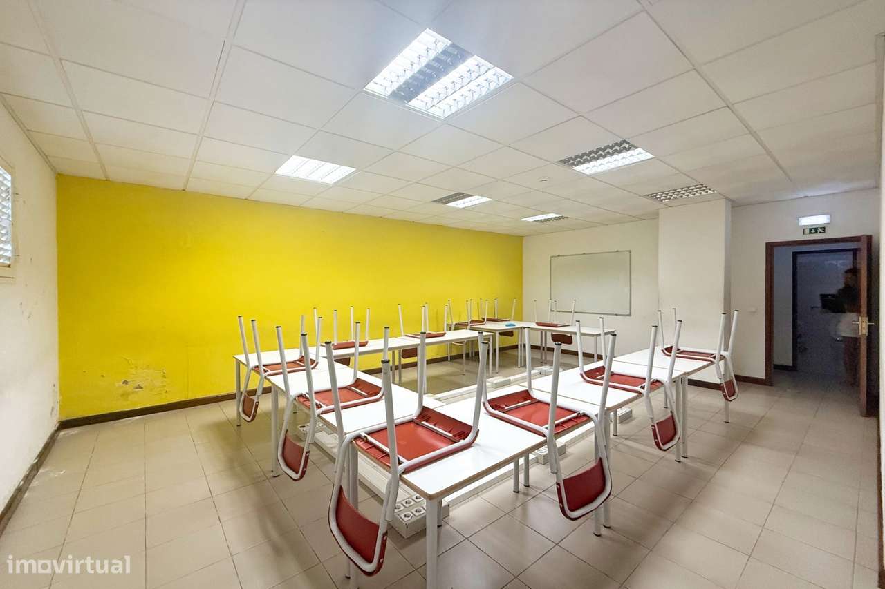 Loja em Albufeira com 206 m2 - Grande imagem: 4/16