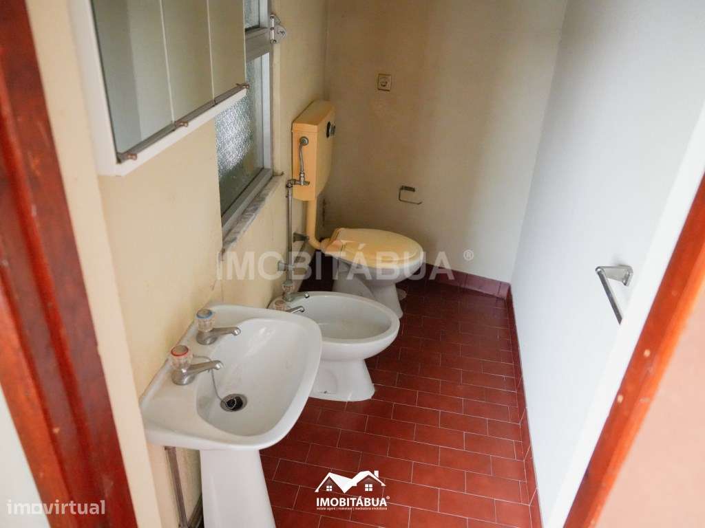 Moradia Espaçosa com Anexo, Quintal e Terraço - Cancela, perto de S...-10