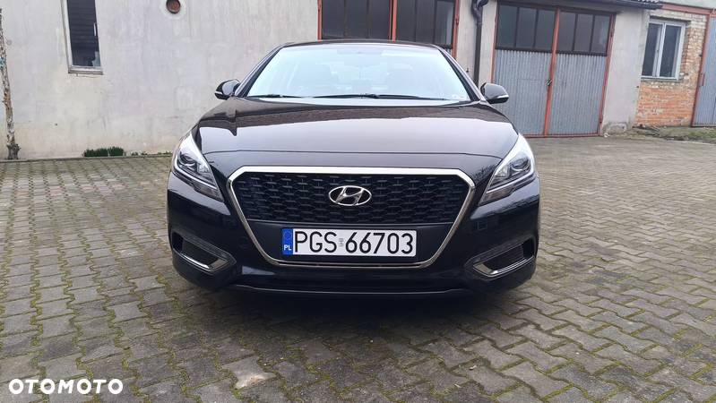 Hyundai Sonata - 3