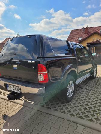 Toyota Hilux 4x4 Double Cab Autm Executive - 9