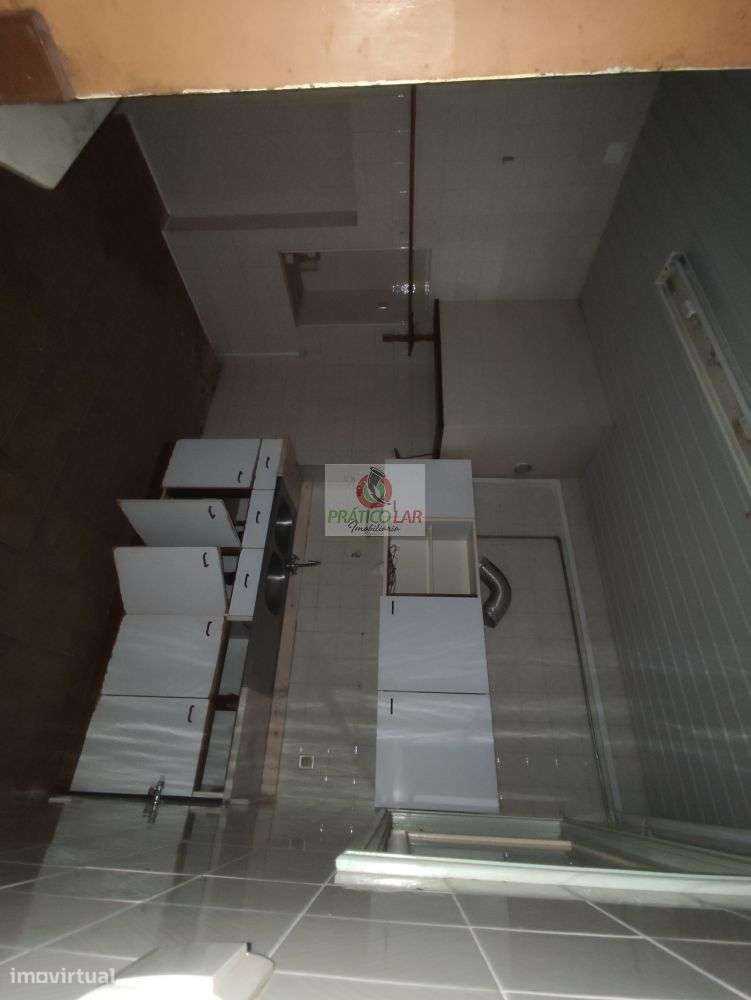 Moradia para restauro no centro na Zona Histórica de Vera Cruz-23