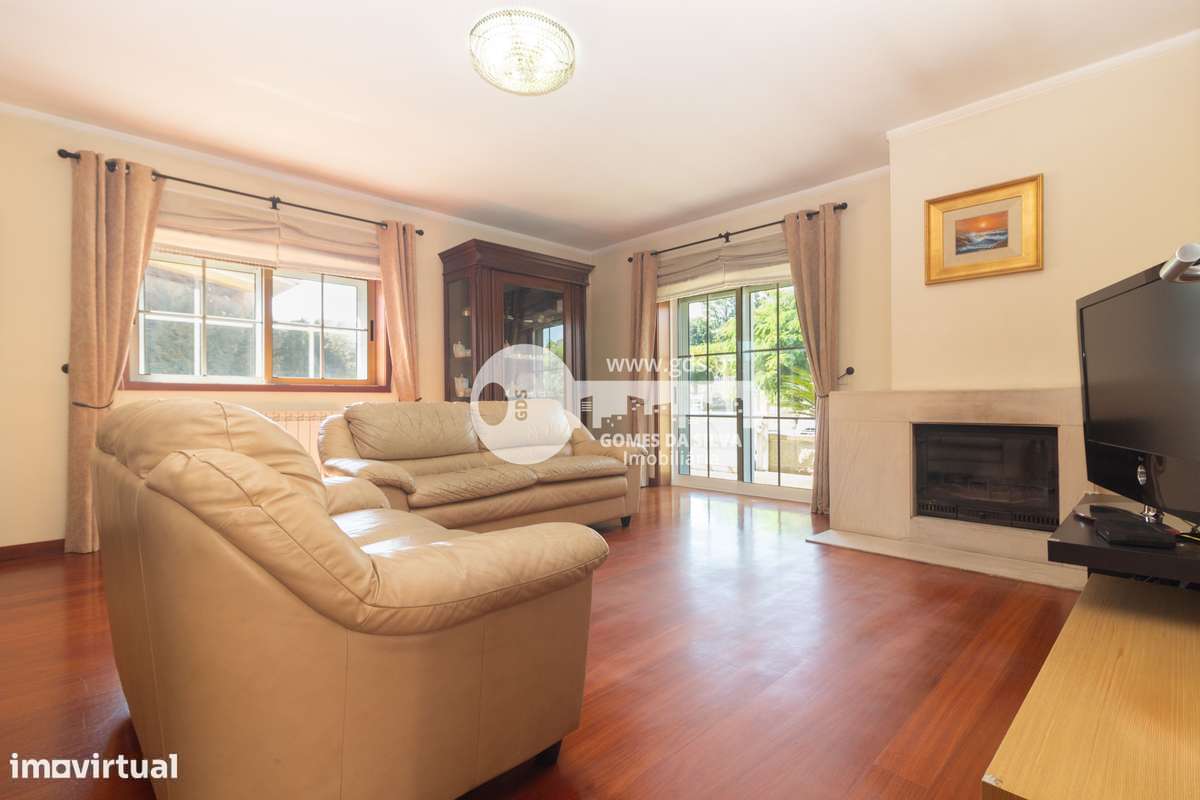 Moradia Individual T4+1 com Jardim e Churrasqueira em Este (São Pedro) - Grande imagem: 5/53