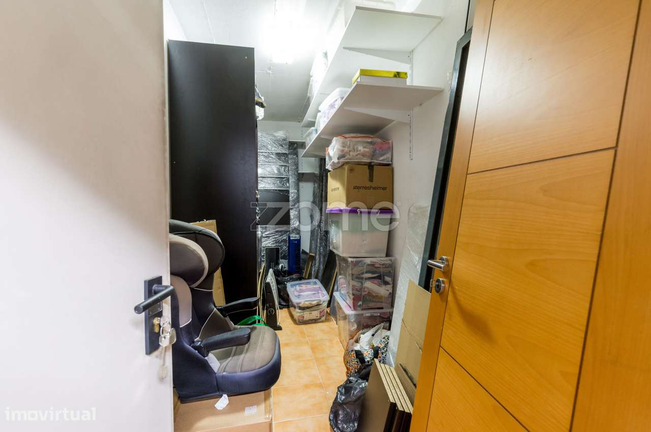 Apartamento T3 em Paio Pires-28