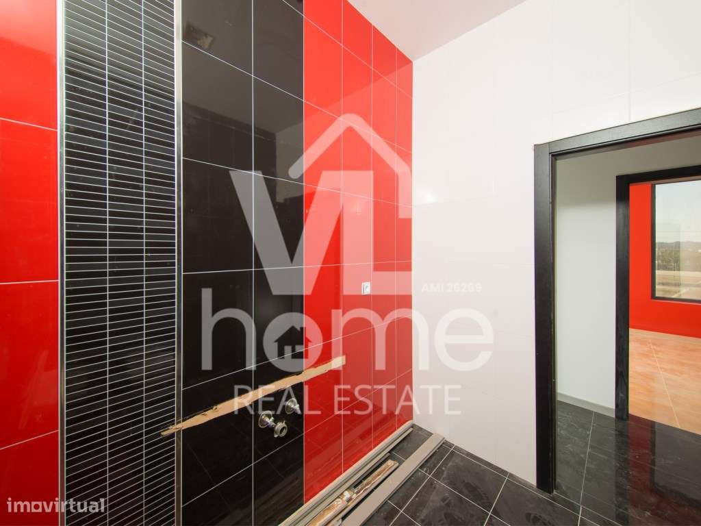 Armazém Industrial de Grande Dimensão - Localização Estratégica-19