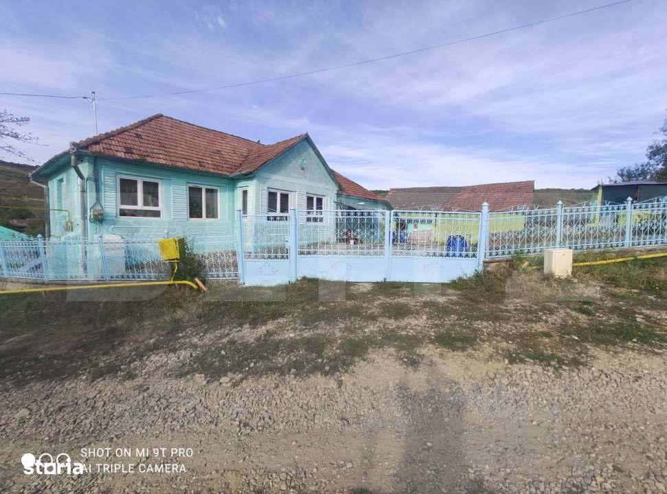 Casa 2 camere,124mp utili,teren imprejmuit 3500mp,piscina,comuna Matei - Imagine principală: 1/14