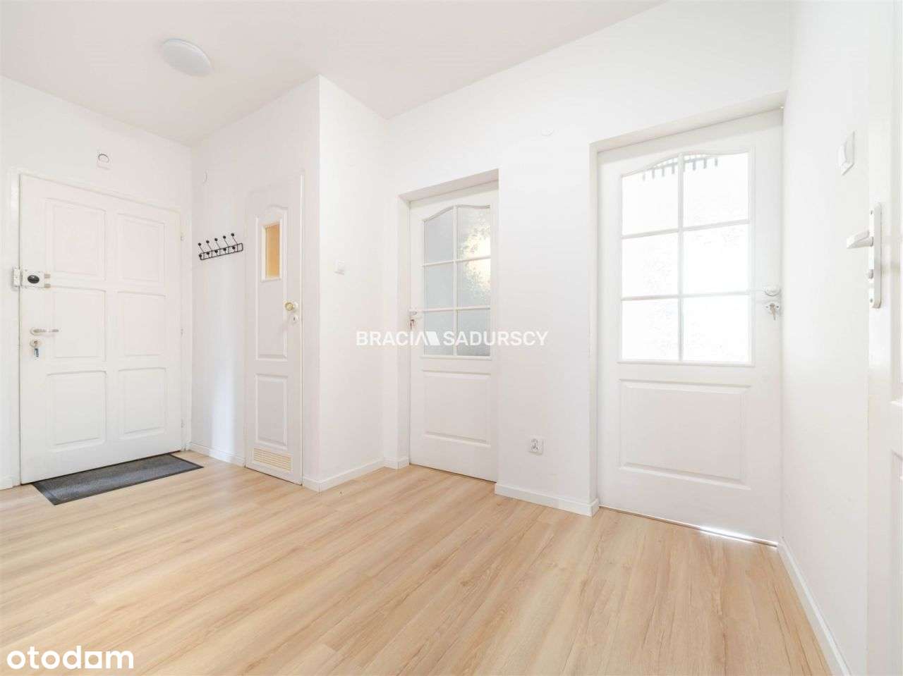 64m2 4 pok+ os kuchnia balkon Bronowice-15