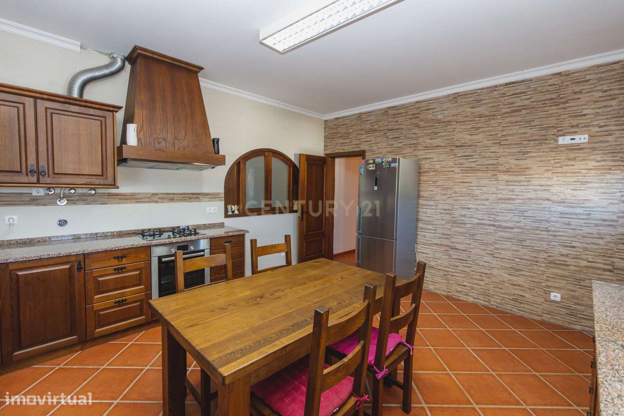 Moradia Térrea T4+1-21