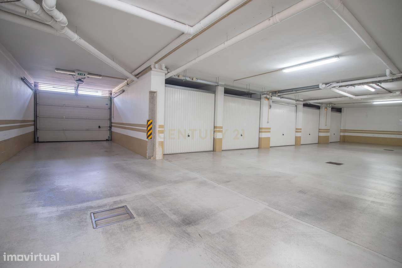 Apartamento T3 com Garagem Dupla na Quinta da Borloteira, Figueira da-31