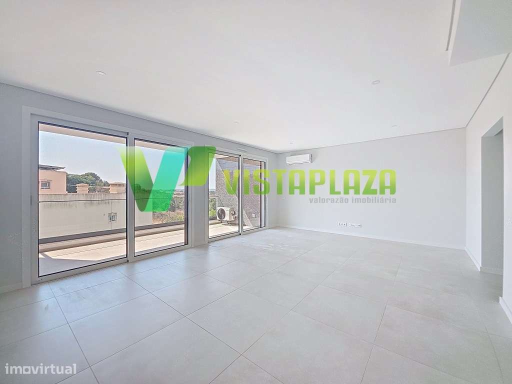 Apartamento T2 de Luxo com Piscina e Vista Rio no Centro de Alvor p... - Grande imagem: 4/29