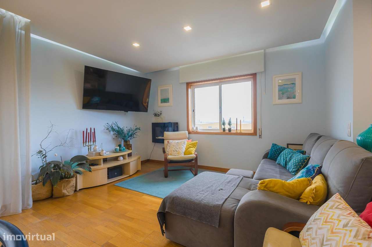 Apartamento T3 | Varanda, Elevador, Garagem e Excelente... - Grande imagem: 4/28