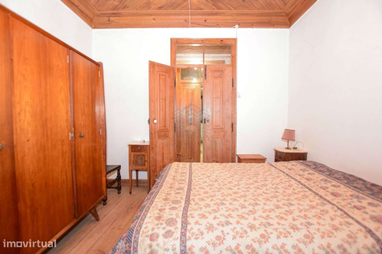 Moradia T7 com Garagem e Armazém - Alcorochel - Torres Novas-27