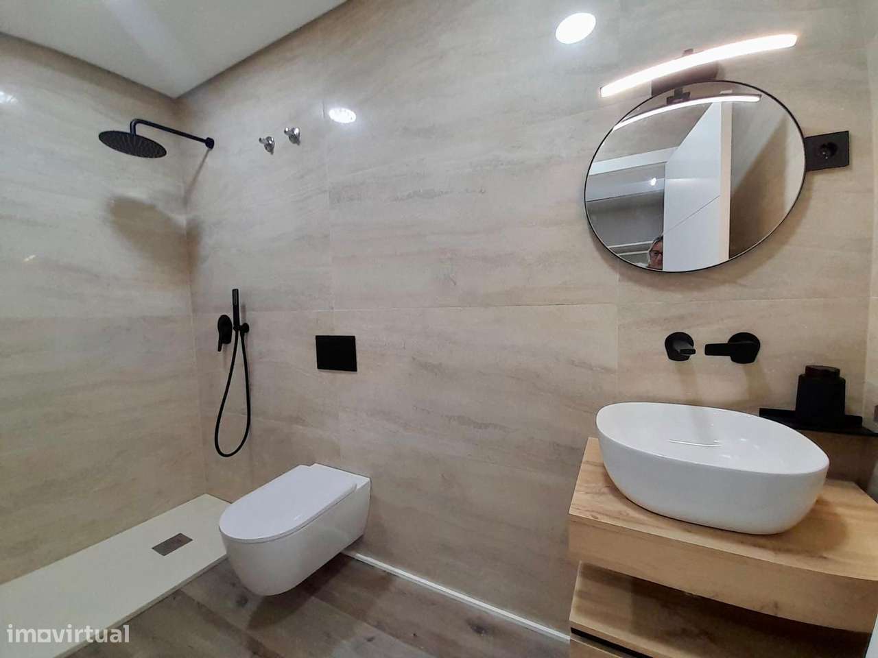 Moradia independente à venda na Rua António Sérgio, 14, Agualva-14