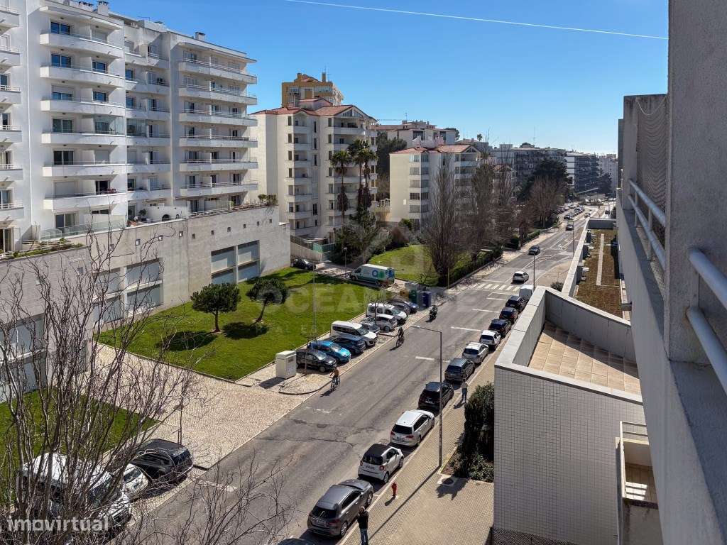 Apartamento T3 duplex - Estoril-19