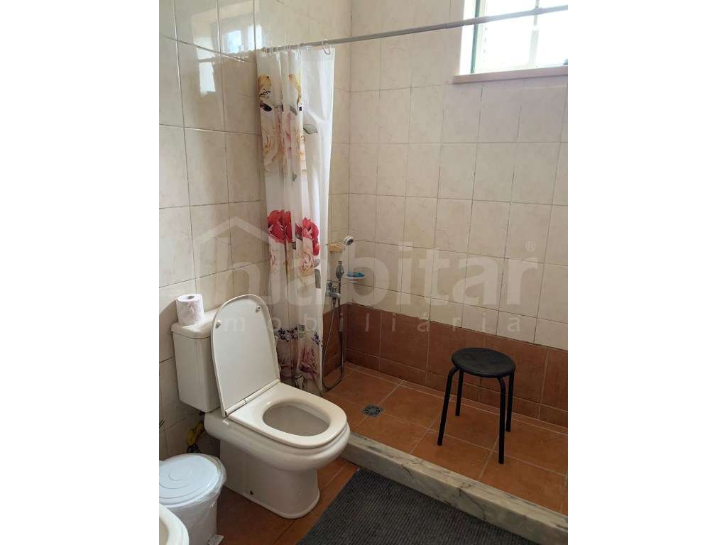 Moradia T3 com 5000m² de terreno Foros de Salvaterra-9