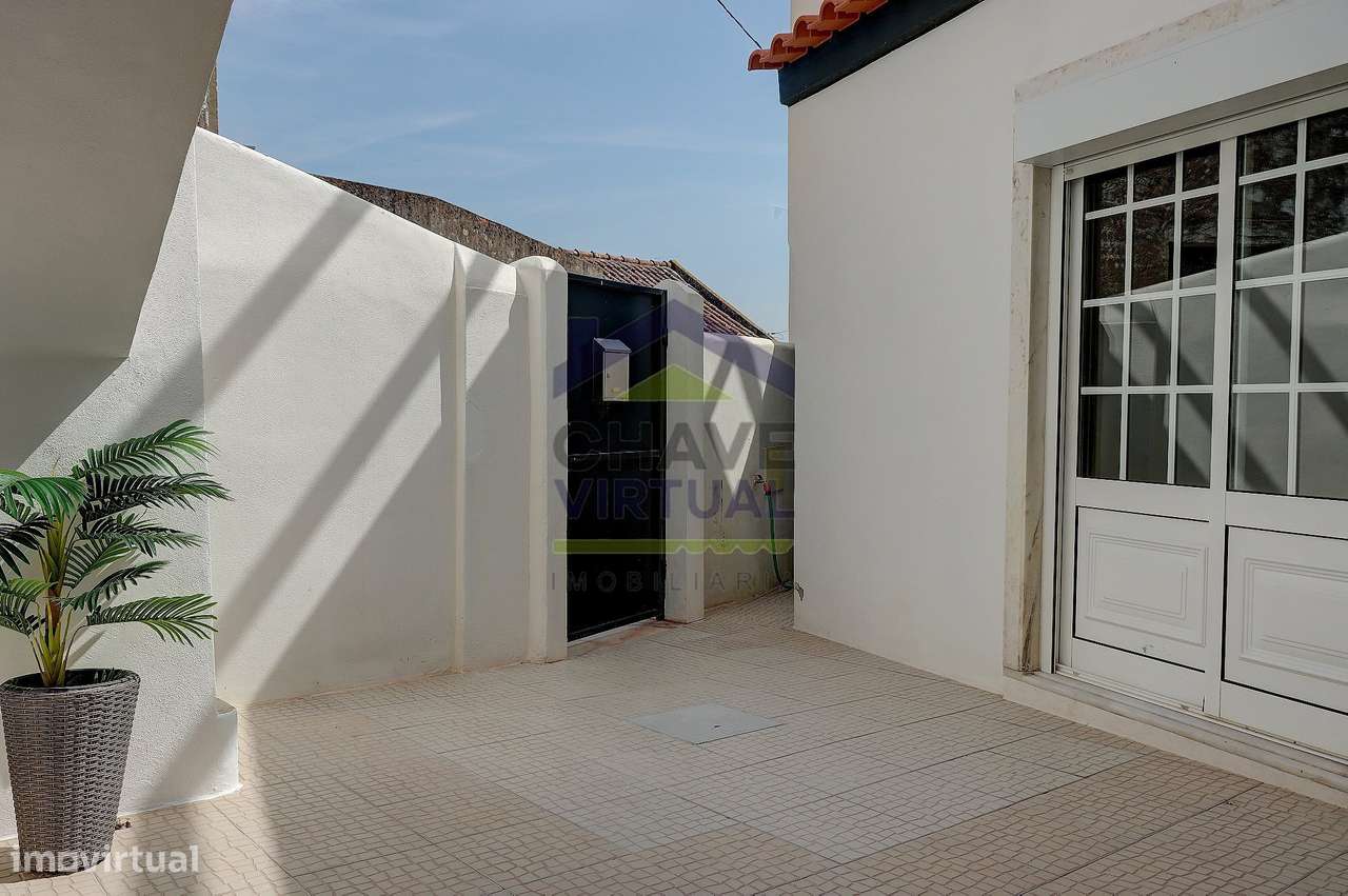 Moradia V3+1 Renovada com Terraço - Baraçais, Bombarral-19