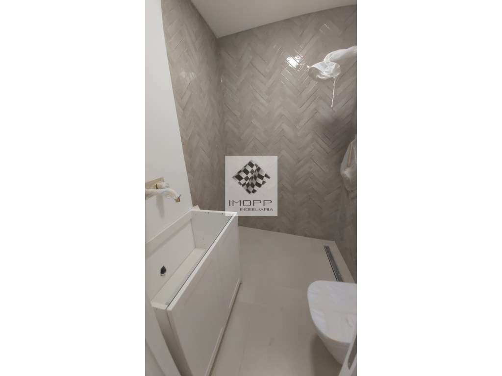 Moradia T2 +2 no centro histórico de Carnide-10