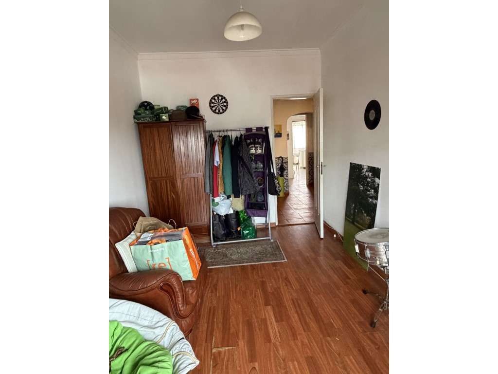 Espetacular apartamento T2 com varanda junto ao Hospital dos Lusiadas.-20