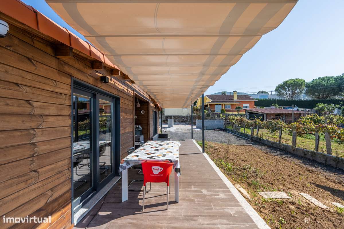 Moradia individual T2 térrea com piscina - Grande imagem: 4/37