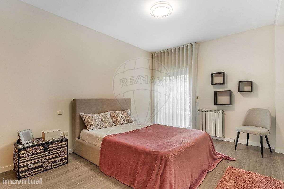 Apartamento T3 situado em Celeirós-13