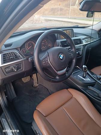 BMW Seria 3 320i GPF xDrive - 14