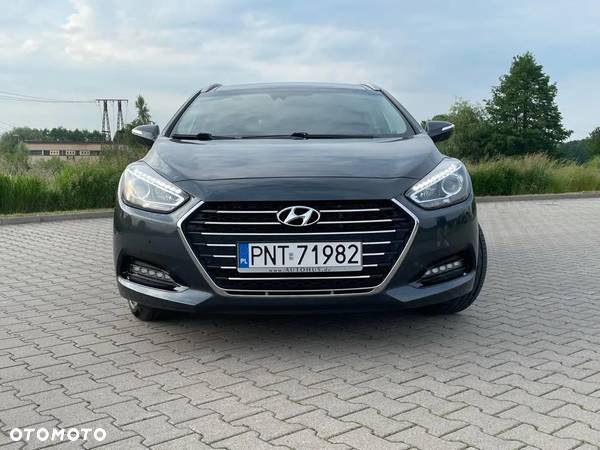 Hyundai i40 Kombi 1.7 CRDi DCT Premium - 3