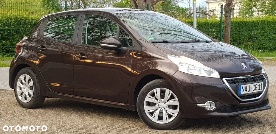 Peugeot 208 1.2 PureTech GPF Signature S&S - 18