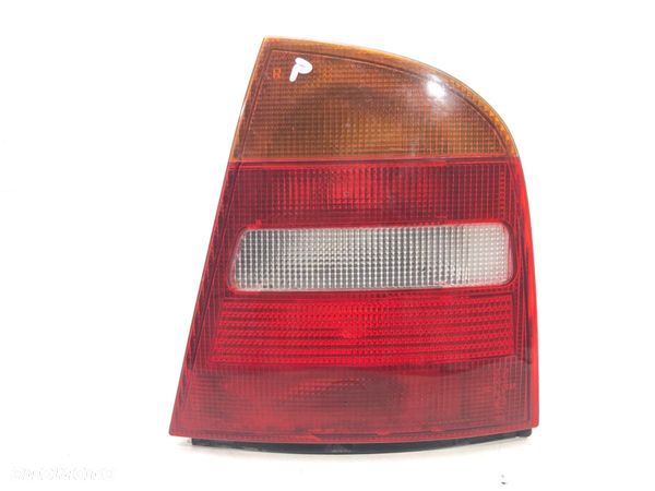 LAMPA PRAWY TYŁ SKODA OCTAVIA I (1U2) 1996 - 2010 1.6 55 kW [75 KM] benzyna 1996 - 2004 - 1